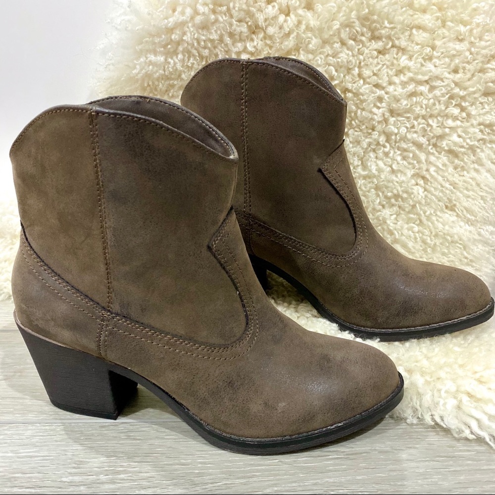 Rocket Dog Soundoff Ankle Bootie Western Boots 9